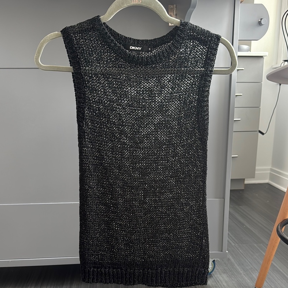 DKNY Textured Black Knit Sleeveless Top